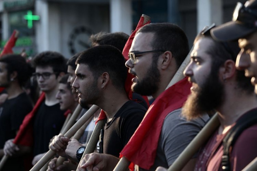 Επεισόδια φοιτητών και ΜΑΤ στο Καβούρι