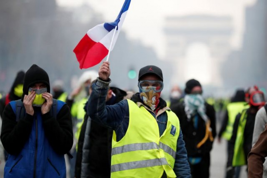 Γαλλία: Στους δρόμους 150.000 αστυνομικοί λόγω «Κίτρινων Γιλέκων»