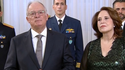 Τα Πρωτοχρονιάτικα καλαντα έψαλαν στον Τασούλα: Η χώρα αντιμετωπίζει προκλήσεις, αλλά έχει και πολλές ευκαιρίες