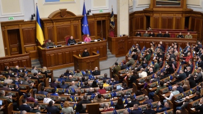 Κατάντια - Το ουκρανικό κοινοβούλιο έμεινε χωρίς θέρμανση και νερό - Με μπουφάν οι βουλευτές