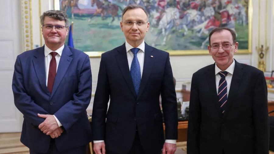 Πολωνία: Κόντρα στον Tusk, ο πρόεδρος Duda ξεκινά τη διαδικασία απονομής χάριτος στον καταδικασμένο πρώην ΥΠΕΣ Kaminski