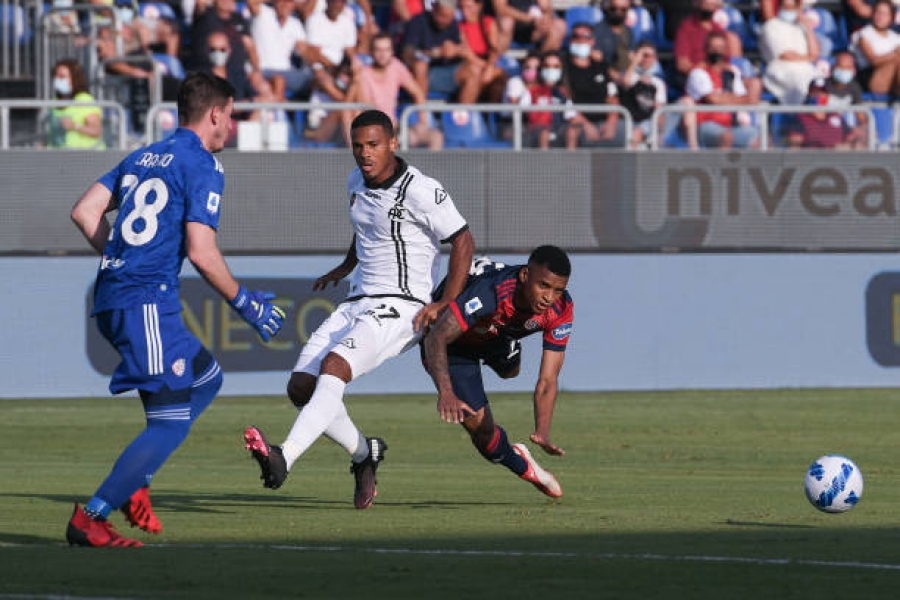 Κάλιαρι - Σπέτσια 2-2: Ο Ζοάο Πέδρο της χάρισε το βαθμό! (video)