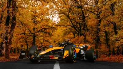 Το δάσος της Φολόης «ντύνει» με μυστήριο το showcar της McLaren Mastercard Formula 1 Team