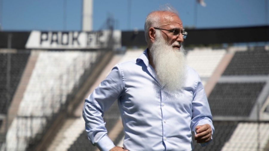 Χαμός στον ΠΑΟΚ, «The boss is here» - Ετοιμοπόλεμος Σαββίδης με ελικόπτερο στην Τούμπα: Δεν γονατίζουμε, δεν θα μπει κανείς από το παράθυρο