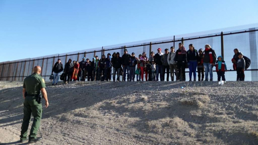 ΗΠΑ: Οι ψηφοφόροι των Ρεπουμπλικάνων όλο και πιο εχθρικοί απέναντι στους παράτυπους μετανάστες