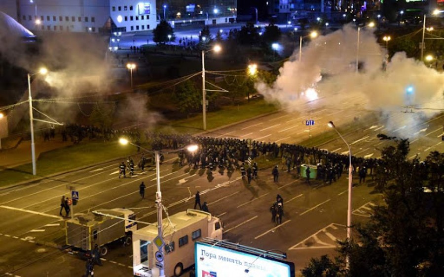 Λευκορωσία: Η αστυνομία απέκλεισε με συρματόπλεγμα κεντρικές πλατείες για να αποτρέψει αντικυβερνητικές διαδηλώσεις