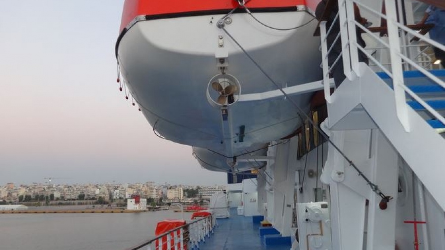 Καθαρά Δευτερα: Σε εξέλιξη η έξοδος των εκδρομέων - Αυξημένη κίνηση στα λιμάνια της Αττικής