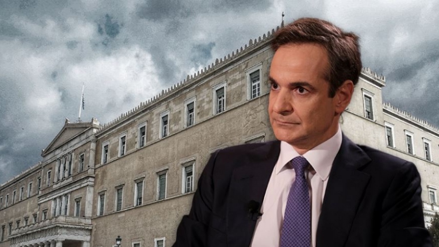 «Φωτιά» στην πολιτική σκηνή με τον Άγνωστο Στρατιώτη - Σκληρή κόντρα κυβέρνησης - αντιπολίτευσης και στη μέση ο...Δένδιας