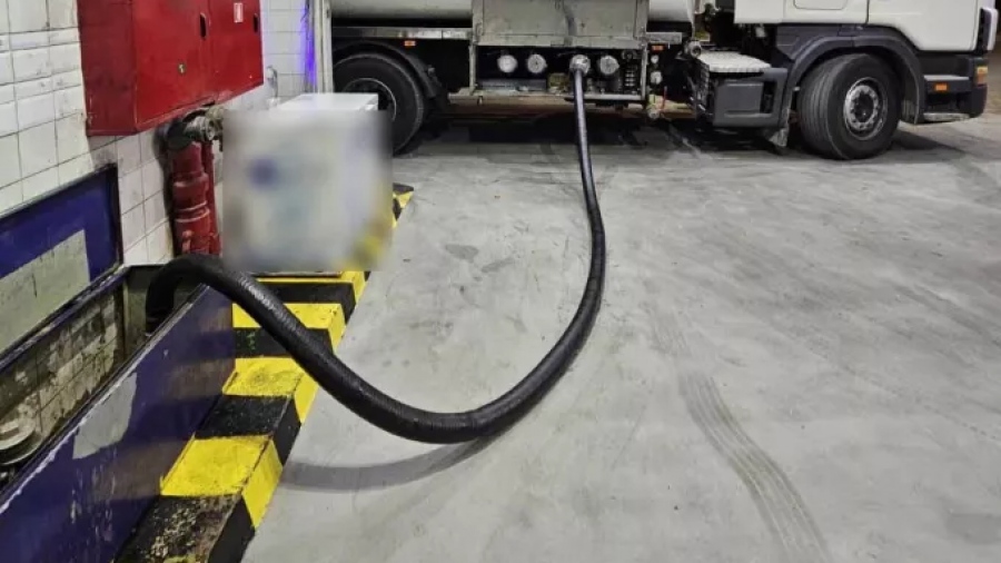 Eξαρθρώθηκε κύκλωμα νόθευσης υγρών καυσίμων - Εισήγαγε από τη Βουλγαρία χημικούς διαλύτες