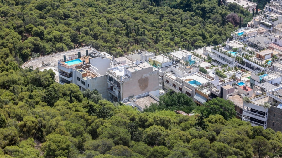 Βόμβα με 90.000 καταπατητές: Ούτε 1 στους 8 δεν εξαγοράζει δημόσια γη – Στον αέρα η ρύθμιση