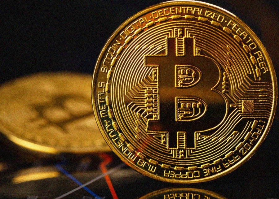 Πάνω από 5% οι απώλειες για το Bitcoin, χάνει και τα 95.000 δολάρια