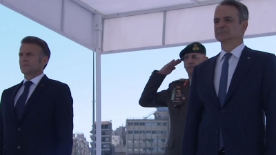 Η επίσκεψη του Κυριάκου Μητσοτάκη και του Emmanuel Macron στη φρεγάτα «Κίμων»