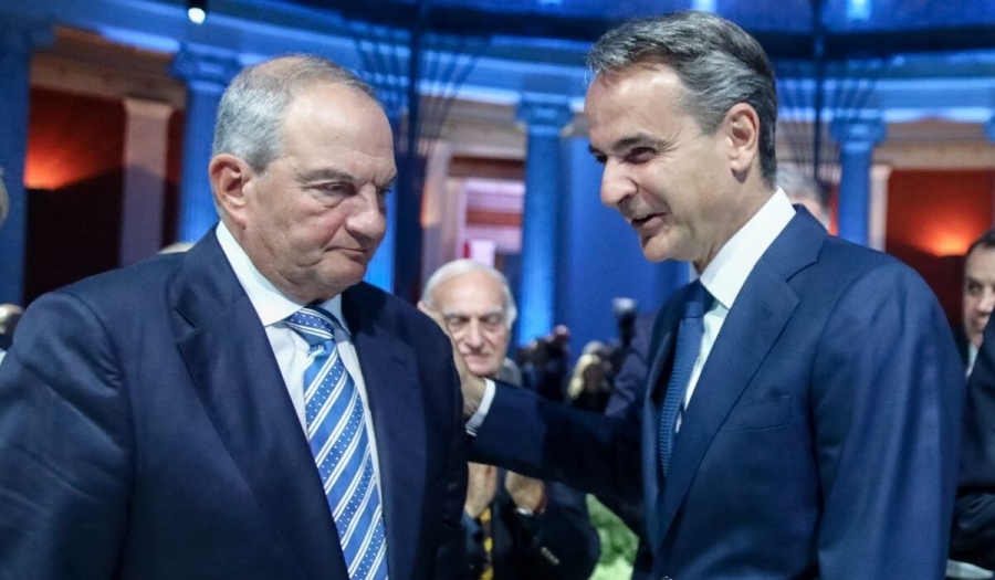 Ο Καραμανλής απασφάλισε και ρίχνει Μητσοτάκη το 2027 – Η Guilfoyle αποδομεί τη κυβέρνηση 2004-09, ανοησίες περί ΟΝΕΧ
