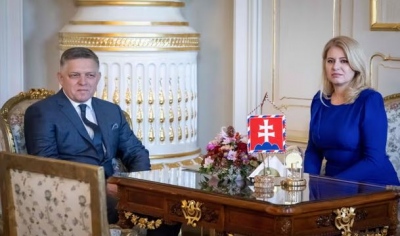 Σλοβακία: Ορκίστηκε η κυβέρνηση Fico που θα σταματήσει τη στρατιωτική βοήθεια στην Ουκρανία