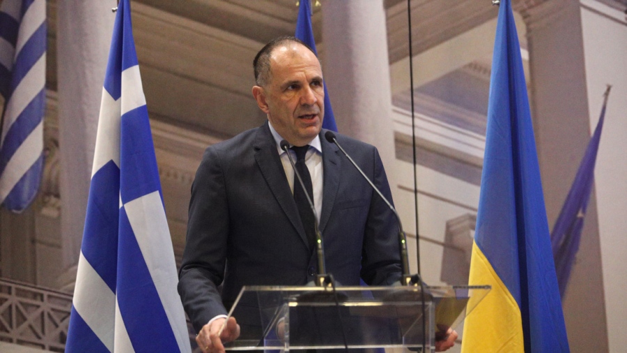 Γεραπετρίτης: Πρέπει να αναπτύξουμε βιώσιμους τρόπους για την περαιτέρω στήριξη της Ουκρανίας κατά της ρωσικής επιθετικότητας