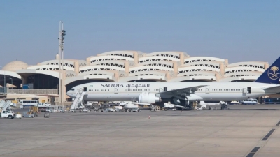 Covid - Σαουδική Αραβία: Όσοι ταξιδεύουν σε «κόκκινες χώρες» κινδυνεύουν με τριετή απαγόρευση εξόδου