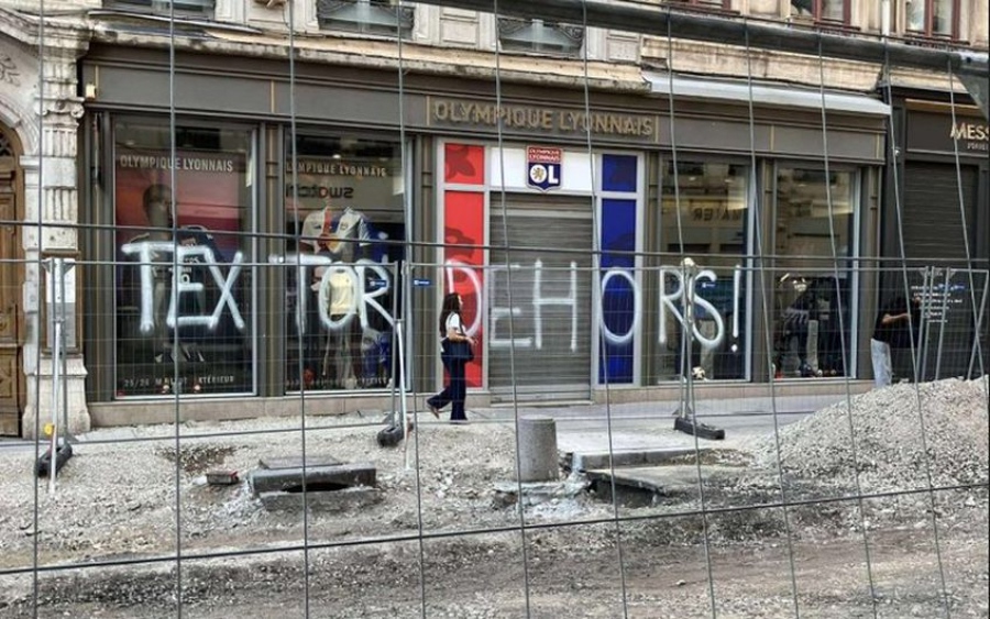 «Textor Dehors!»: Η Λυών υποβιβάστηκε, αναβρασμός και δημόσιες απειλές στην πόλη!