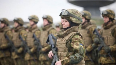 Σύμπτωμα βαθιάς κρίσης - Στο 21% από 4% εκτοξεύθηκαν οι γυναίκες στον ουκρανικό στρατό