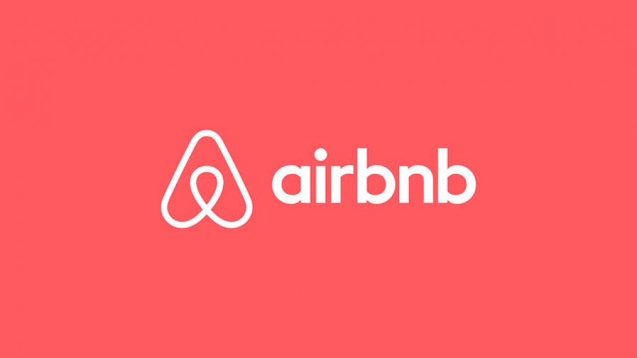 Airbnb: Σχεδιάζει την προσωρινή στέγαση 20.000 προσφύγων από το Αφγανιστάν