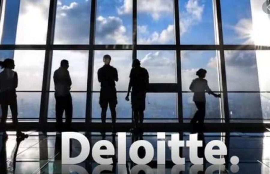 Προσλήψεις εν μέσω lockdown από την Deloitte Ελλάδας