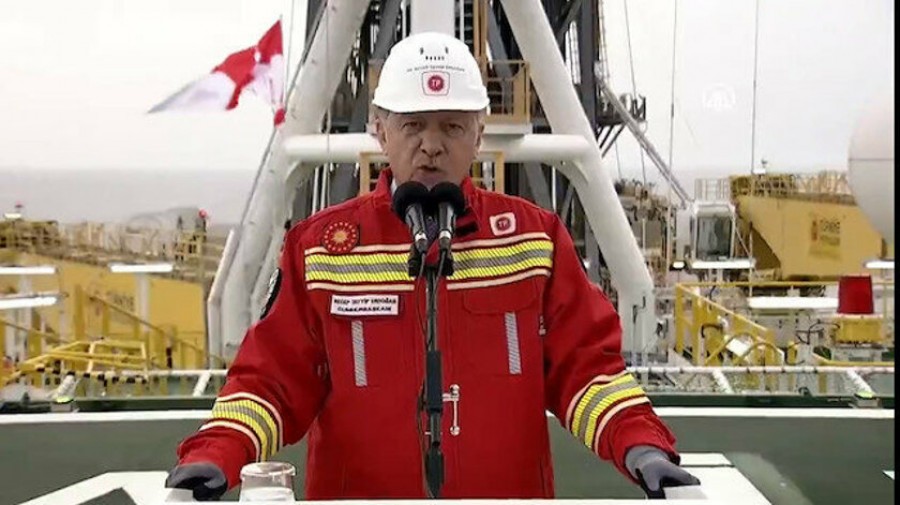 Erdogan: Πρόσθετο  κοίτασμα 85 δισεκ. κυβικών μέτρων φυσικού αερίου στη Μ. Θάλασσα