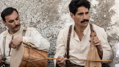 17 Κλωστές: Απόψε η πολυαναμενόμενη πρεμιέρα της νέας σειράς της COSMOTE TV