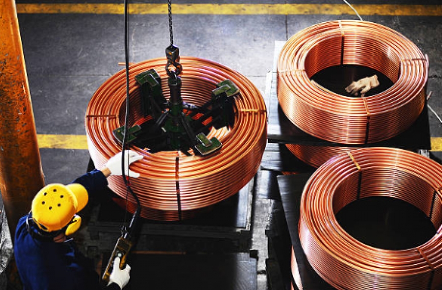 Στα χαμηλότερα επίπεδα των τελευταίων 19 μηνών ο χαλκός, υπό το φόβο της ύφεσης