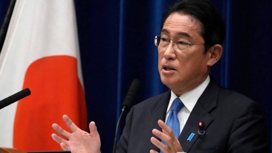 O Ιάπωνας πρωθυπουργός αποπέμπει τον γιο του που κατηγορείται για κατάχρηση αξιώματος