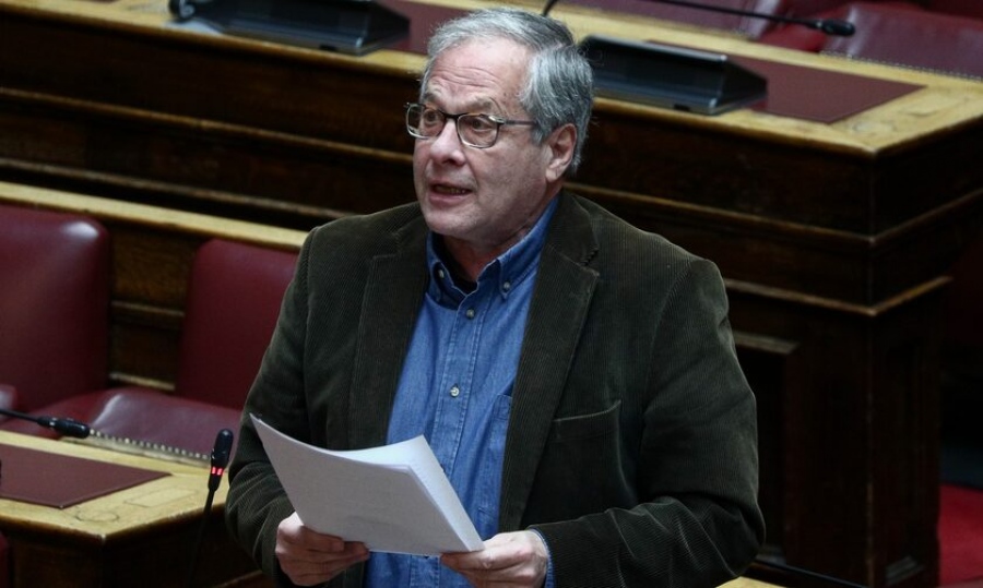 Επίθεση στον βουλευτή του ΣΥΡΙΖΑ, Κώστα Μάρκου στην Πάτρα - Επιχείρησαν να τον εμβολίσουν με βέσπα