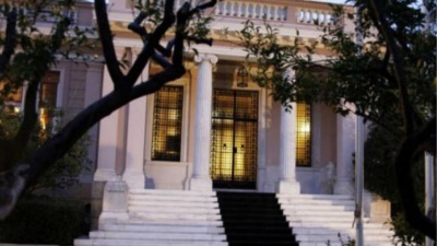 Μαξίμου: Συνεχίζονται οι έρευνες στο Πόρτο Χέλι, αναμένεται ανακοίνωση από το Λιμενικό