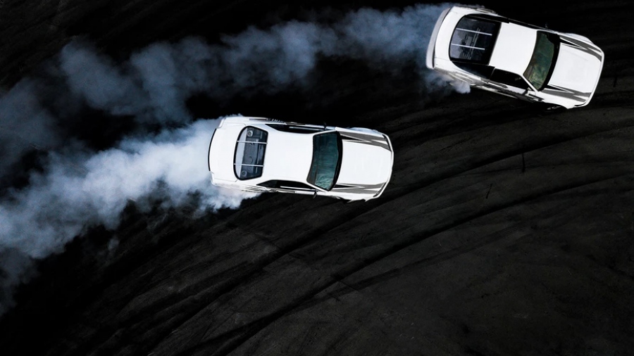 Έκαναν κόντρες και έτρεχαν με... 290 χλμ – Ανέβασαν βίντεο στα social media και συνελήφθησαν