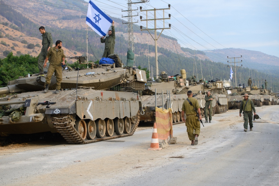 IDF: Απάντηση σε επιθέσεις από τη Συρία με πυρά πυροβολικού