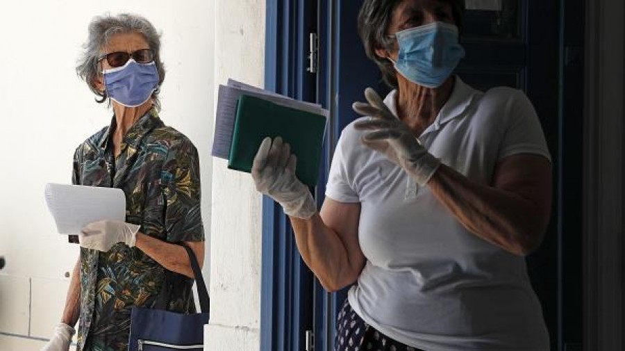 Οι 11 περιοχές της Ελλάδας όπου είναι υποχρεωτική η χρήση μάσκας σε εξωτερικούς και εσωτερικούς χώρους