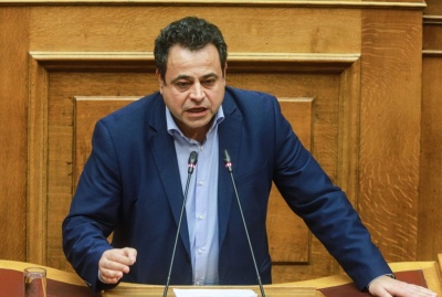 Σαντορινιός: Να απαντήσει η κυβέρνηση για την βίαια απώθηση βαρκών με μετανάστες από το Λιμενικό