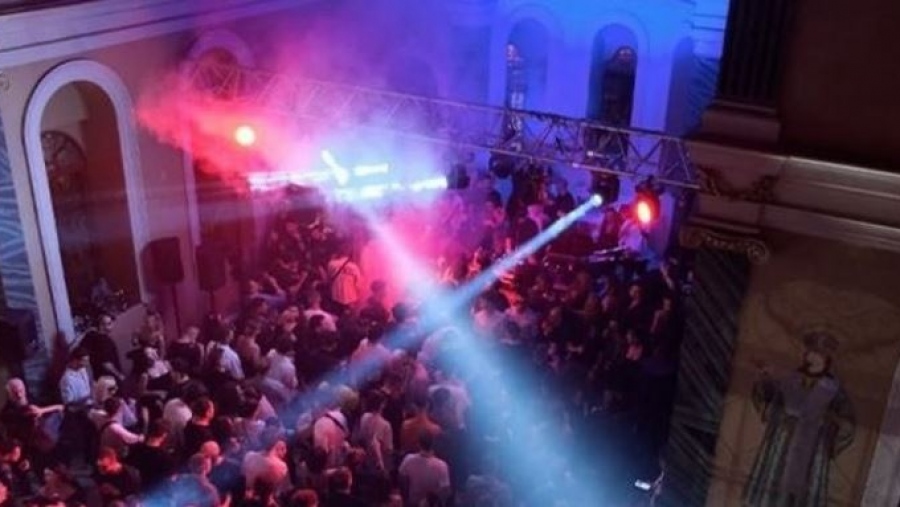 Τουρκία: Μετά τον σάλο για το πάρτι σε ελληνορθόδοξο ναό, ζήτησε συγγνώμη ο Δήμαρχος Σμύρνης