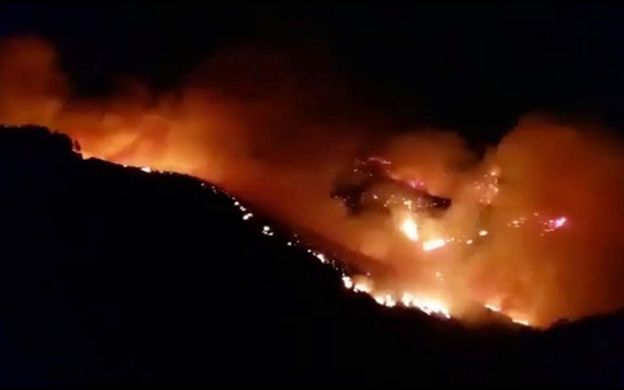 Ισπανία: Νέα πυρκαγιά στη Γκραν Κανάρια – Εκκένωση ορεινής περιοχής και ξενοδοχείου