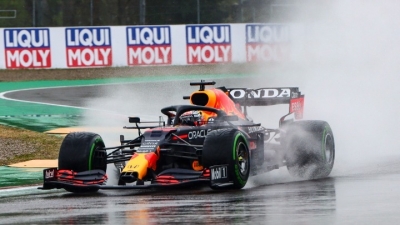 F1: O Verstappen νικητής στο επεισοδιακό Grand Prix στην Ίμολα