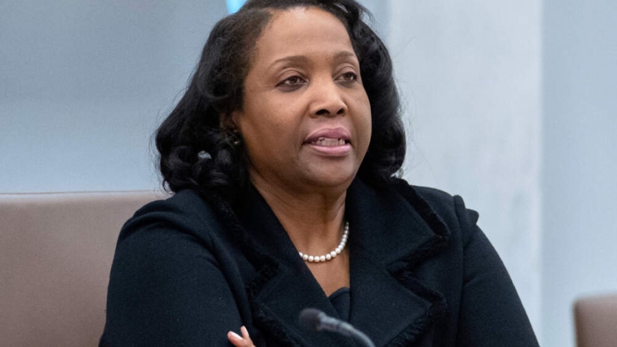 Βρώμικος πόλεμος από Ανώτατο Δικαστήριο στον Trump: Απαγορεύει την απομάκρυνση της Lisa Cook από τη Fed