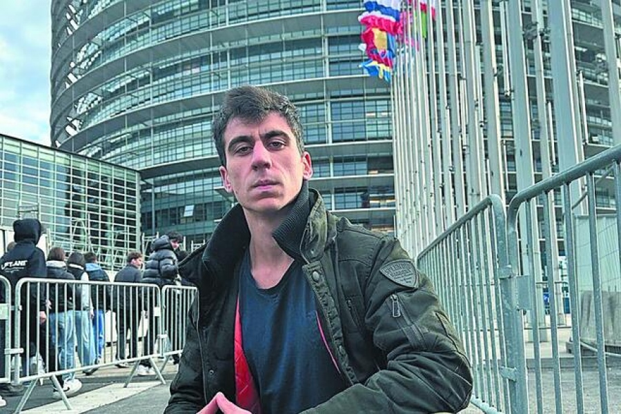 Σεισμός στην Ευρωβουλή - Νέα καταγγελία κατά Φειδία για παραβίαση προσωπικών δεδομένων αθλητή