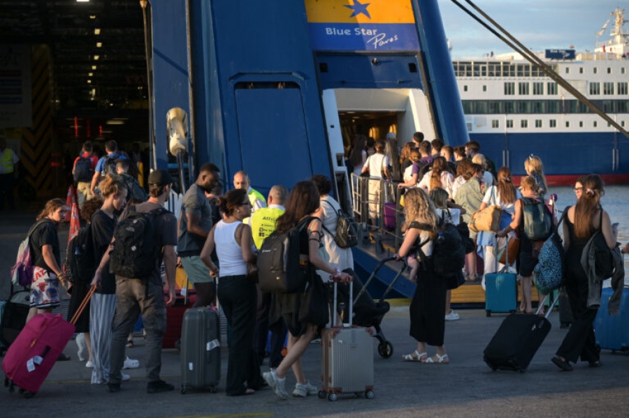 Εγκαταλείπουν την Θεσσαλονίκη οι αδειούχοι του Αυγούστου – Με πληρότητα 100% αναχωρούν τα πλοία για Σποράδες