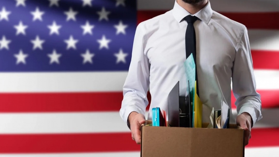 Εκτοξεύθηκαν οι απολύσεις στις ΗΠΑ τον Οκτώβριο, σαρώνει η Τεχνητή Νοημοσύνη