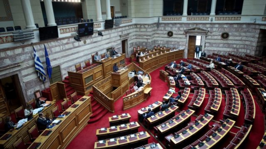 Βουλή: «Προσχεδιασμένο έγκλημα του μεγάρου Μαξίμου η τροπολογία για τη ΛΑΡΚΟ», καταγγέλλει η αντιπολίτευση