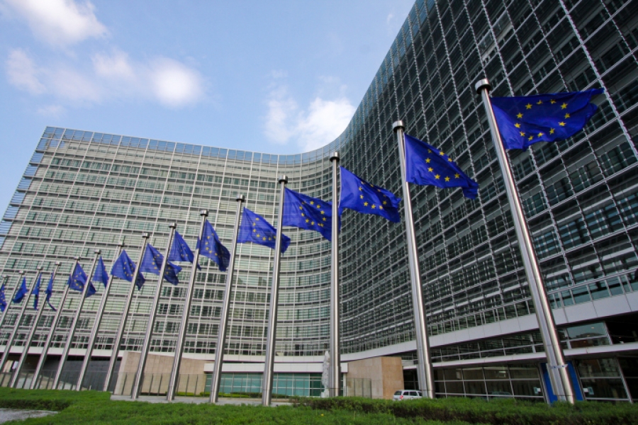 Κομισιόν: Η ΕΕ χρειάζεται να εργαστεί πιο στενά μαζί για μία πιο αποτελεσματική ευρωπαϊκή άμυνα