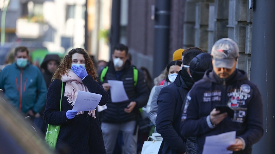 Γερμανία: Πρόστιμο έως και 500 ευρώ σε όποιον δεν τηρεί απόσταση ασφαλείας 1,5 μέτρου στο Βερολίνο