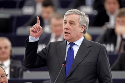 Tajani: Ο Weber και όχι ο Timmermans πρέπει να αναλάβει πρόεδρος της Κομισιόν