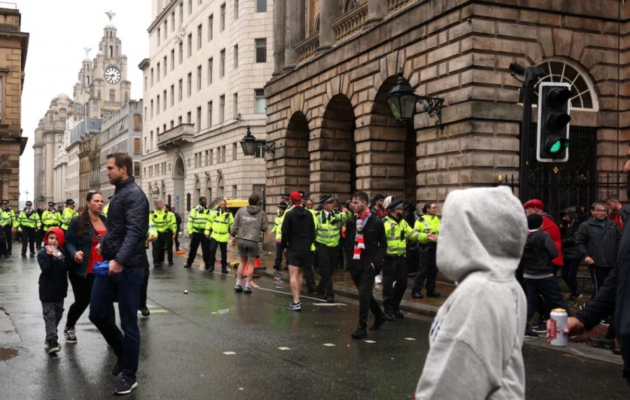 Τρόμος στο Λίβερπουλ: Αυτοκίνητο έπεσε πάνω σε οπαδούς - Συνελήφθη ο οδηγός, 53χρονος Βρετανός με άγνωστα τα κίνητρα