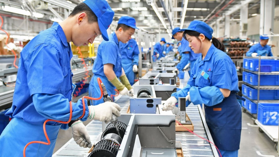 Σεισμός στην κινεζική βιομηχανία - Σταματούν την παραγωγή και αναζητούν νέες αγορές λόγω αμερικανικών δασμών