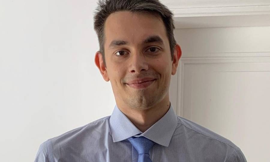 Αρχίζει και κινείται πολιτικά ο υιός του Αντώνη Σαμαρά, Κωνσταντίνος