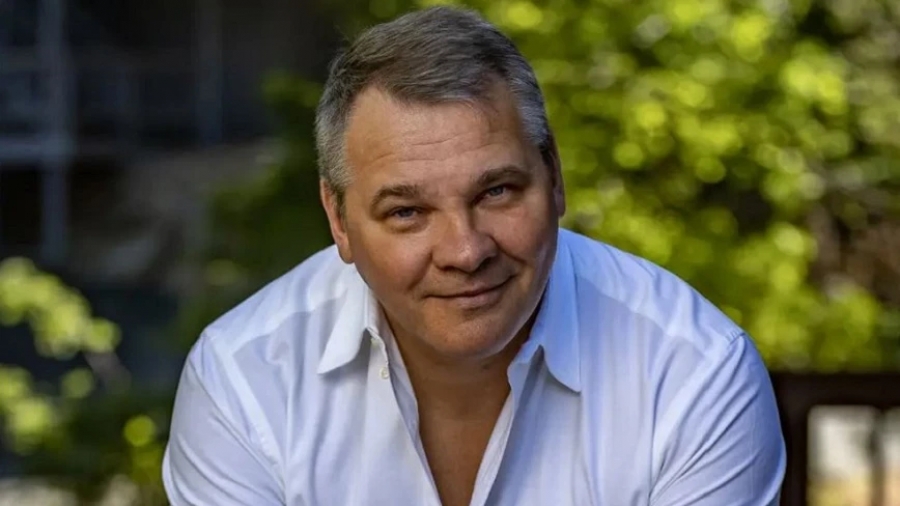 Ουκρανία: Ποιος είναι ο Ρώσος ολιγάρχης που επικήρυξε με 1 εκατ. τον Putin - «Θα πληρώσει για εγκλήματα πολέμου»