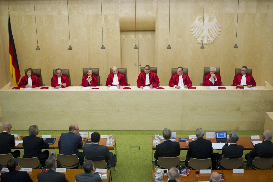 H Eυρωπαϊκή Κεντρική Τράπεζα δεν είναι ο άρχοντας του Σύμπαντος, υποστηρίζει Γερμανός συνταγματικός δικαστής